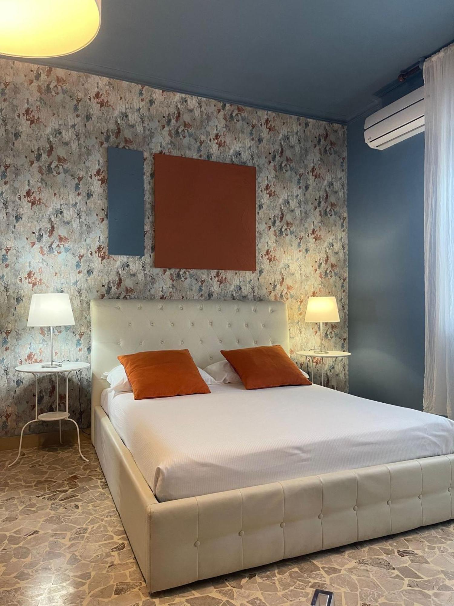 Central Suite Bed&Breakfast Bolonia Zewnętrze zdjęcie